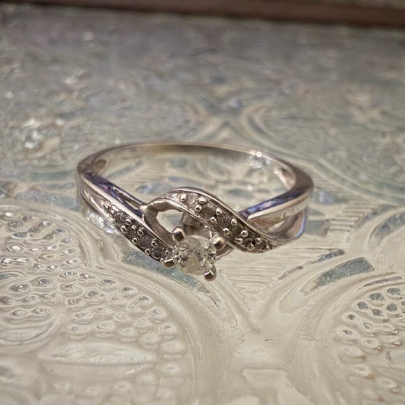 vintage 10kt solid white gold natural diamond bypass engagement promise ring